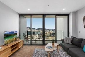 MadeComfy Modern 2-Bed Canberra City Apartment Canberra